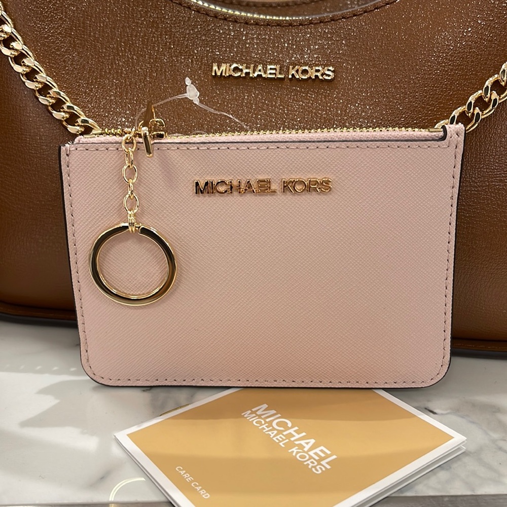 MICHAEL KORS SMALL TOP ZIP COINPOUCH WITH ID CARD CASE WALLET 
POWDER BLUSH 
Not